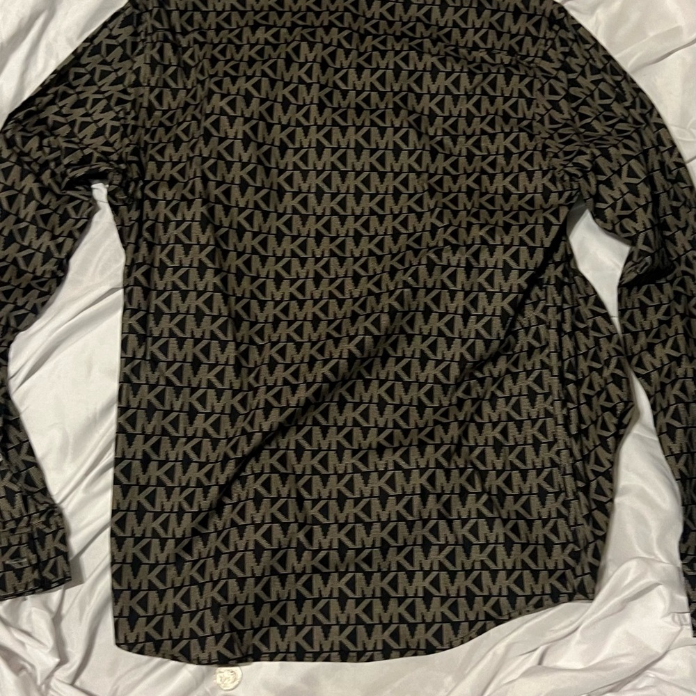 Michael Kors Black / Tan Button Down All Over Logo Men’s S Slim Fit NWT $128.00 - Picture 6 of 10